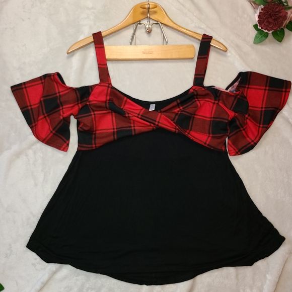 Rose Gal Tops - Rose Gal | Plaid Red And Black Top